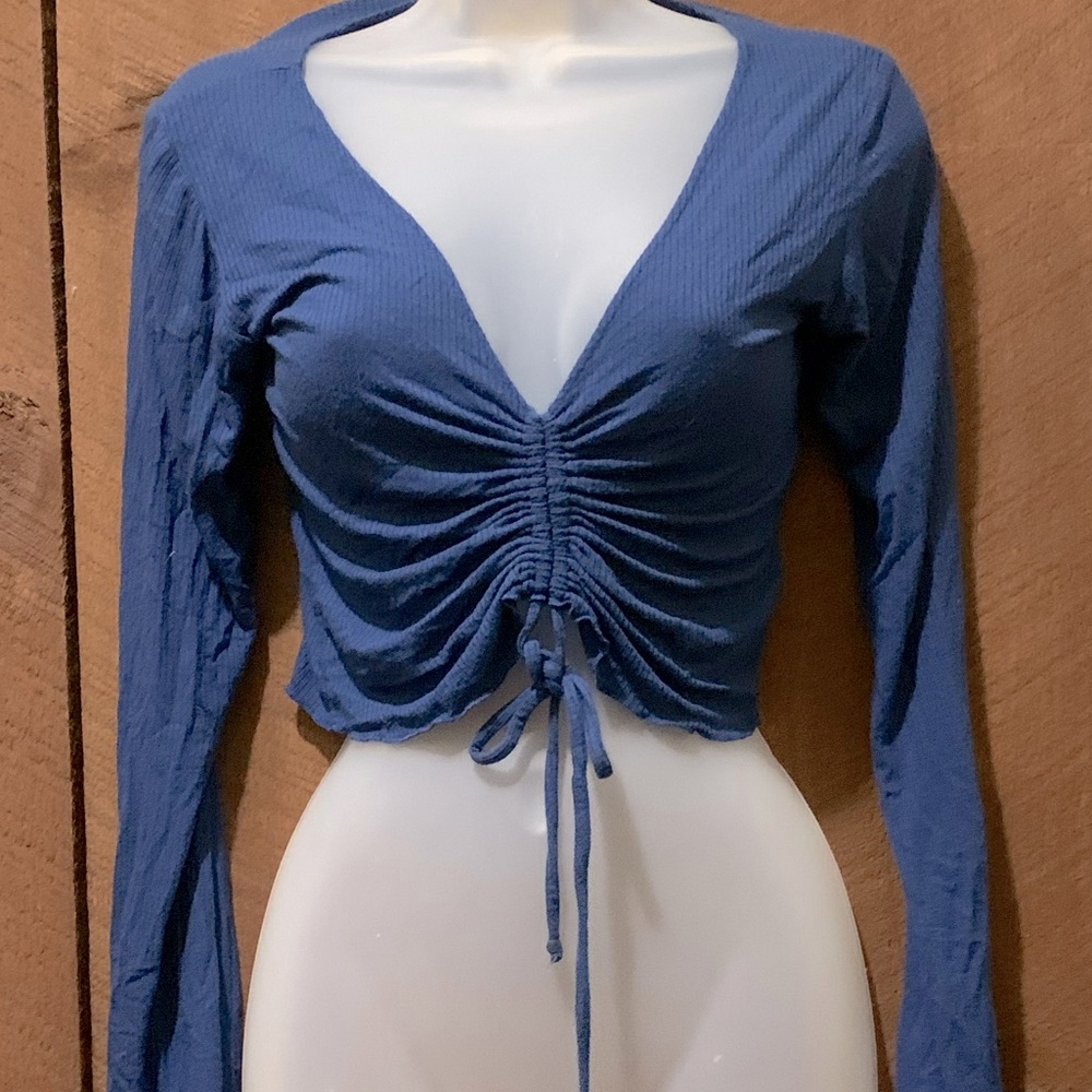 Cute long sleeve crop top